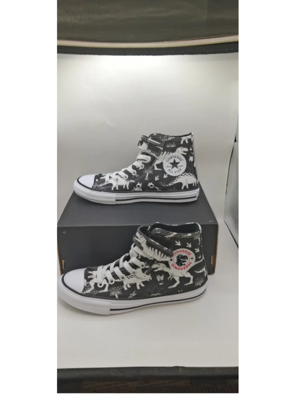 New Big Kids Converse Chuck Taylor Dino Party high tops Dinosaurs Size 2